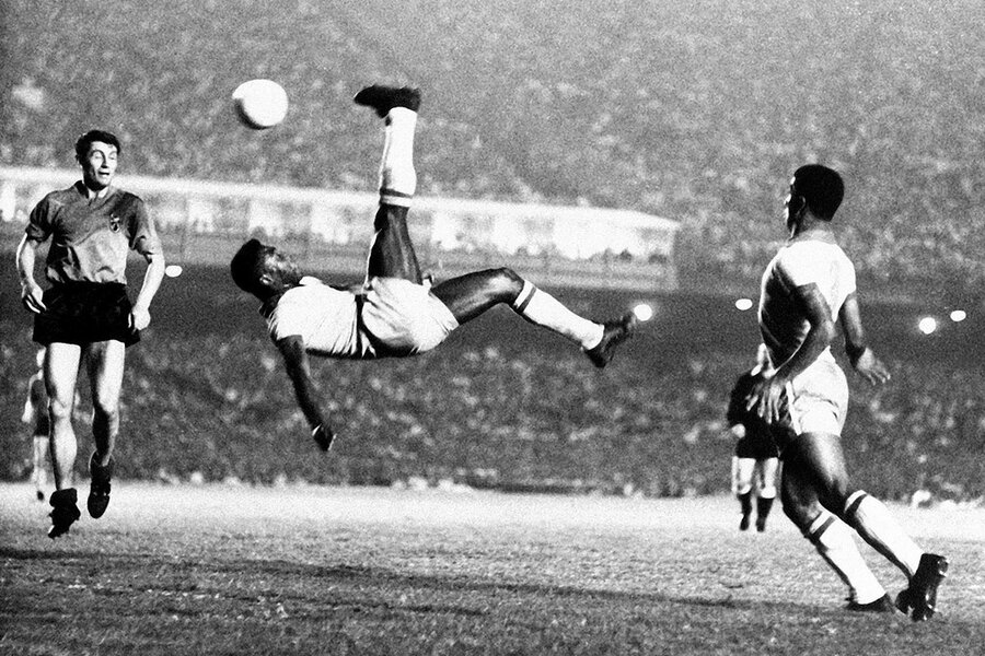Pele sở hữu những kỹ thuật sút siêu khó Pele sở hữu những kỹ thuật sút siêu khó