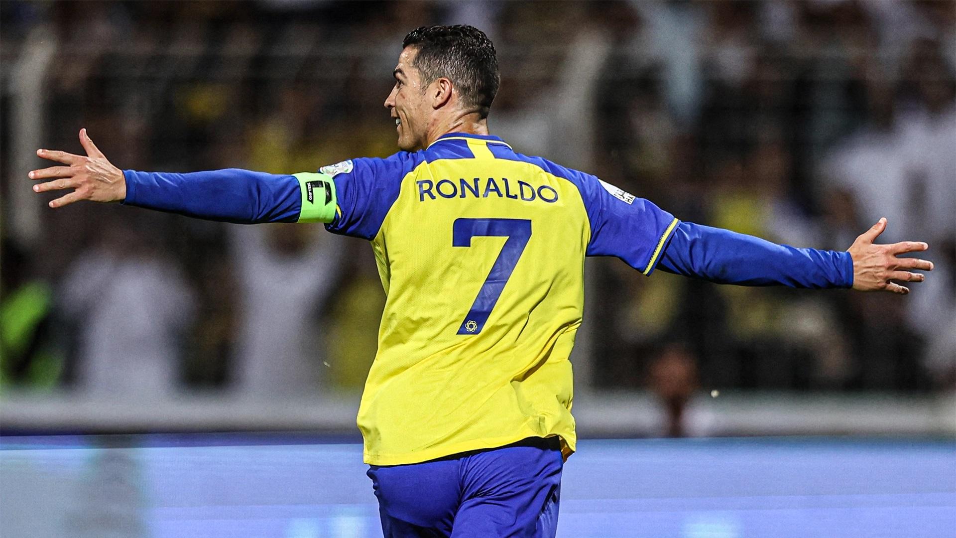 Biệt danh CR7 của Ronaldo bắt nguồn từ số áo của cầu thủ người Bồ Biệt danh CR7 của Ronaldo bắt nguồn từ số áo của cầu thủ người Bồ