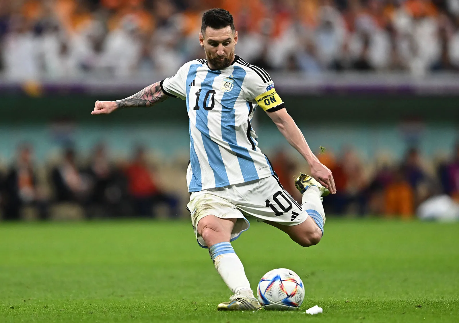 Messi có tên trong hàng tấn công của đội hình xuất sắc nhất mọi thời đại Messi có tên trong hàng tấn công của đội hình xuất sắc nhất mọi thời đại