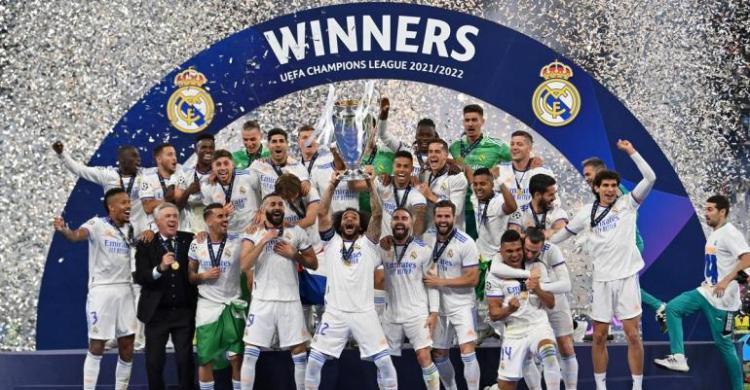 Los Blancos là biệt danh thể hiện tầm vóc của đội bóng Los Blancos là biệt danh thể hiện tầm vóc của đội bóng