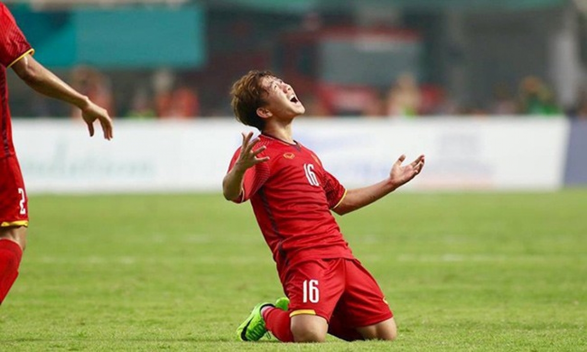 Minh Vương vẫn cần cố gắng nhiều để sánh ngang với những cầu thủ khác Minh Vương vẫn cần cố gắng nhiều để sánh ngang với những cầu thủ khác