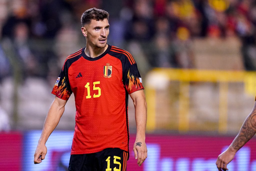 Trung vệ Thomas Meunier Trung vệ Thomas Meunier