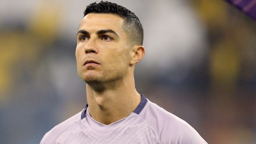 Nhắc đến những huyền thoại bóng đá không thể thiếu Cr7 Nhắc đến những huyền thoại bóng đá không thể thiếu Cr7