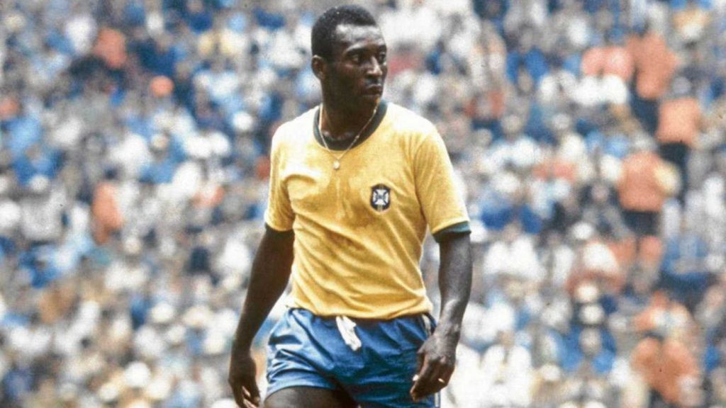 Pele đã có một tuổi thơ vô cùng khó khăn để theo đuổi bóng đá Pele đã có một tuổi thơ vô cùng khó khăn để theo đuổi bóng đá