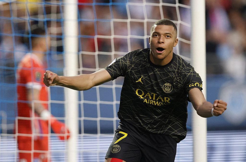 Mbappe có thành tích nổ súng đều đặn qua từng mùa giải Mbappe có thành tích nổ súng đều đặn qua từng mùa giải