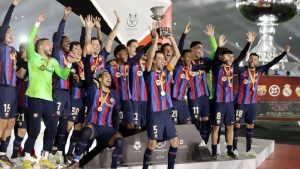 Câu lạc bộ bóng đá Barcelona, gã khổng lồ tìm lại vinh quang 10 Câu lạc bộ bóng đá Barcelona, gã khổng lồ tìm lại vinh quang