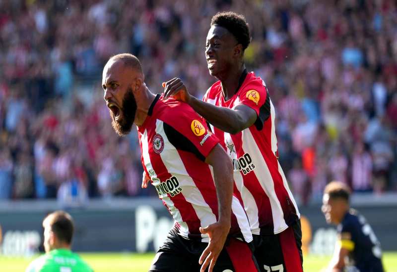 Câu lạc bộ bóng đá Brentford đến từ thành London Câu lạc bộ bóng đá Brentford đến từ thành London