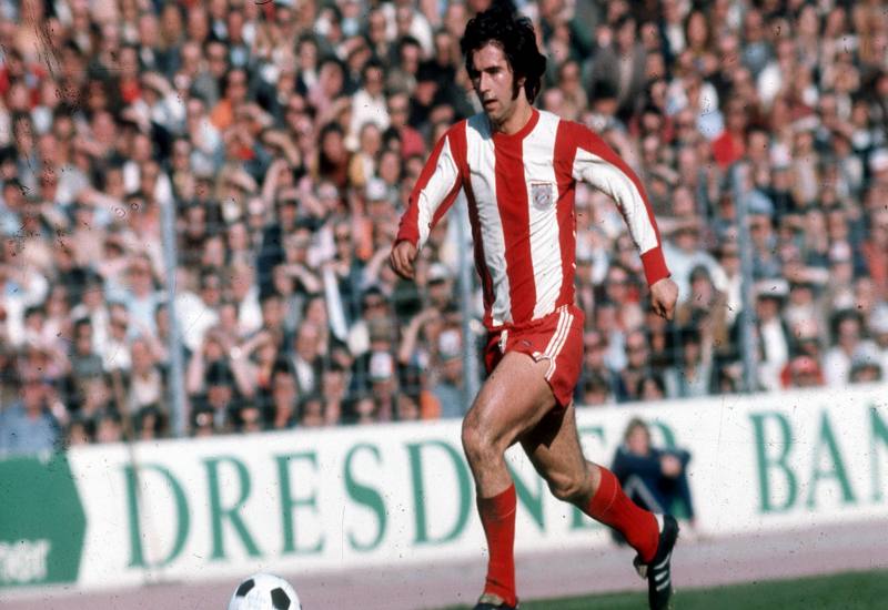 Gerd Muller đã giành được rất nhiều danh hiệu và thành tích trong sự nghiệp bóng đá của mình Gerd Muller đã giành được rất nhiều danh hiệu và thành tích trong sự nghiệp bóng đá của mình
