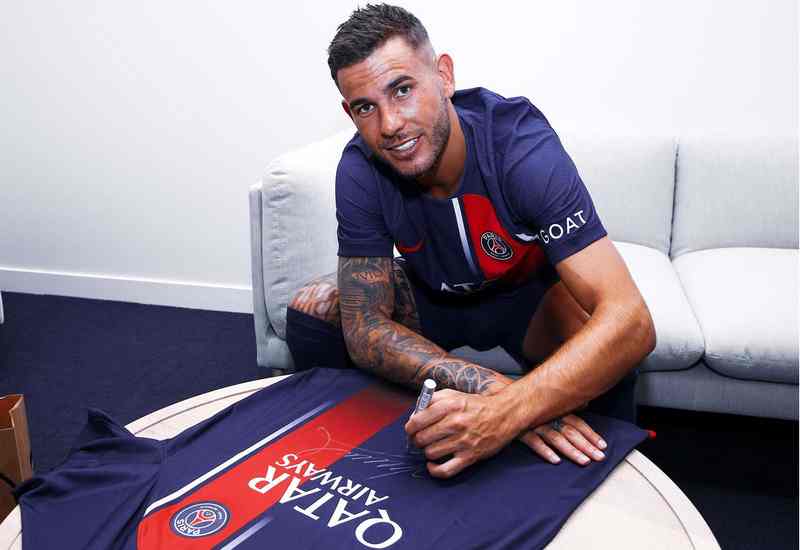 Hiện Hernandez đang khoác áo câu lạc bộ PSG Hiện Hernandez đang khoác áo câu lạc bộ PSG