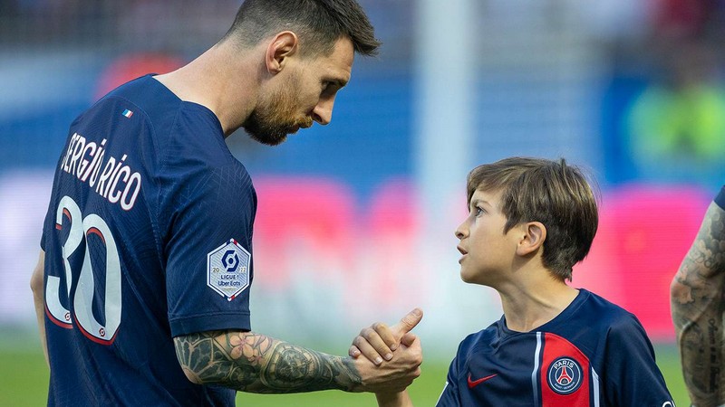Liệu rằng Thiago Messi có trở thành một cầu thủ bóng đá như bố của mình? Liệu rằng Thiago Messi có trở thành một cầu thủ bóng đá như bố của mình?