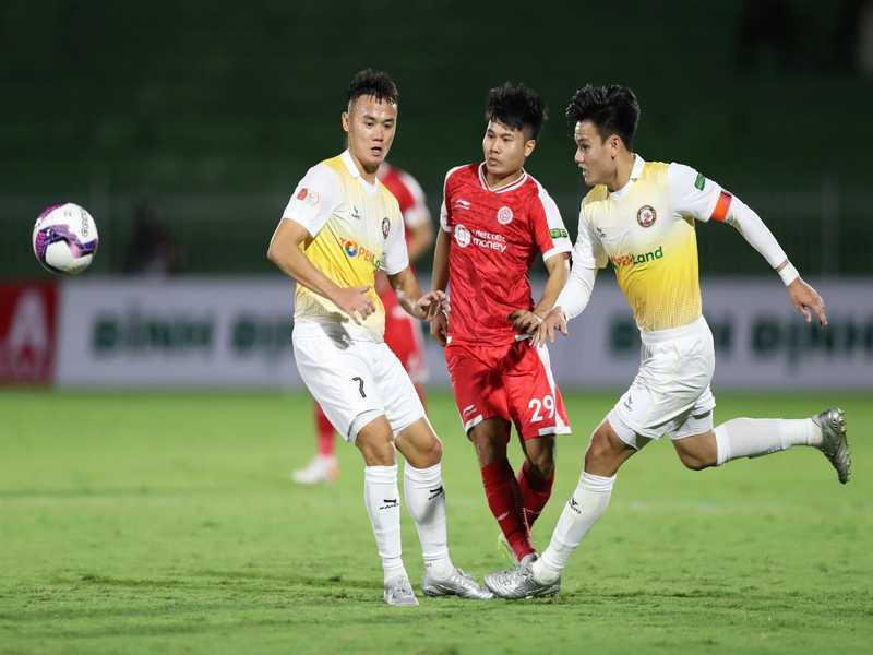 CLB Bình Định đã trải qua nhiều năm lịch sử đầy khó khăn CLB Bình Định đã trải qua nhiều năm lịch sử đầy khó khăn