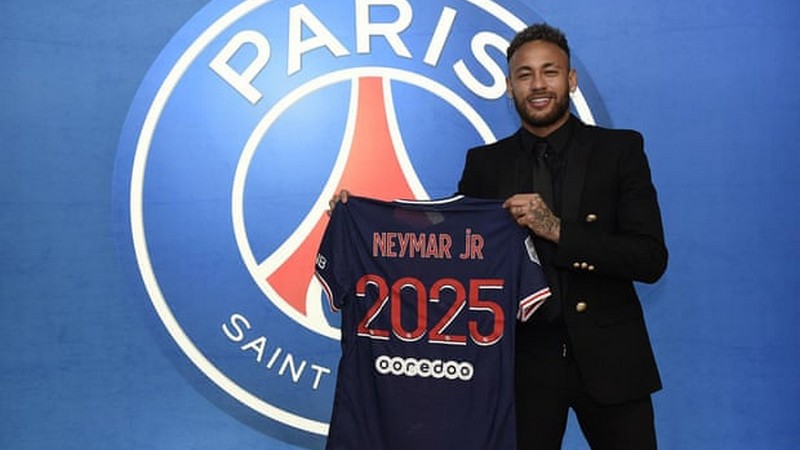 Neymar vẫn là cầu thủ có mức phí chuyển nhượng cầu thủ lớn nhất cho tới nay Neymar vẫn là cầu thủ có mức phí chuyển nhượng cầu thủ lớn nhất cho tới nay