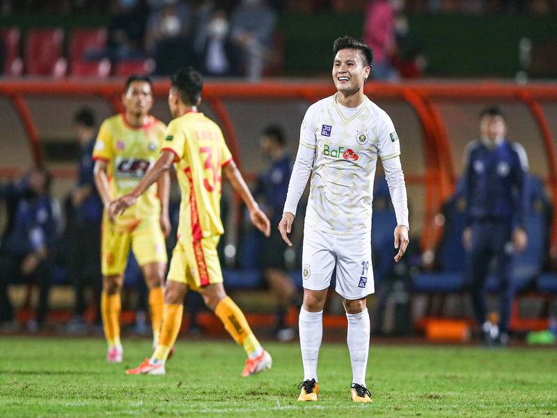 Lương của Quang Hải tại Hà Nội tăng đáng kể sau giải U23 châu Á 2018 Lương của Quang Hải tại Hà Nội tăng đáng kể sau giải U23 châu Á 2018