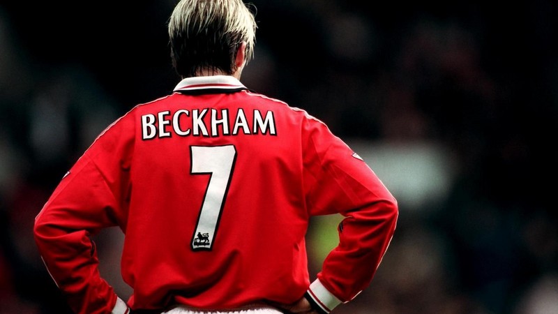Tại MU, số áo Beckham là số 7, số áo huyền thoại của câu lạc bộ này Tại MU, số áo Beckham là số 7, số áo huyền thoại của câu lạc bộ này