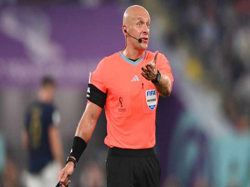 Có nhiều cách để trở thành một trọng tài FIFA Có nhiều cách để trở thành một trọng tài FIFA
