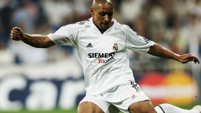 Roberto Carlos cũng là cái tên vĩ đại của Real Madrid Roberto Carlos cũng là cái tên vĩ đại của Real Madrid