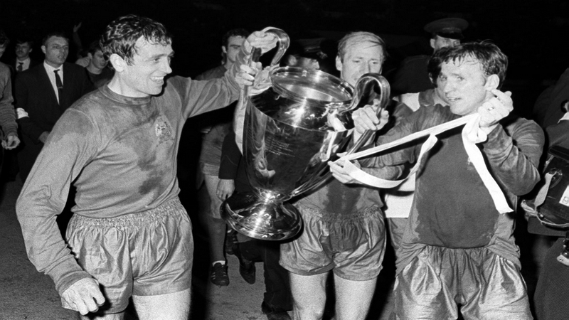 Manchester United là đội bóng đầu tiên tại Anh vô địch Champions League Manchester United là đội bóng đầu tiên tại Anh vô địch Champions League