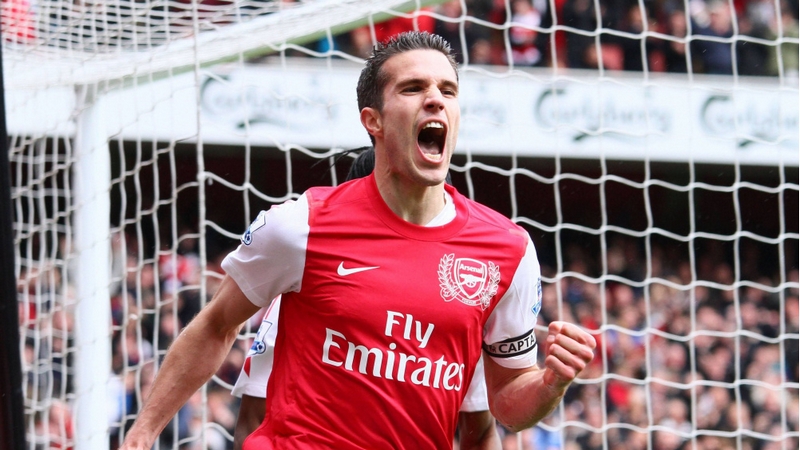 Dù không được người hâm mộ Arsenal yêu mến, nhưng Robin van Persie xứng đáng là một tiền đạo Arsenal xuất sắc Dù không được người hâm mộ Arsenal yêu mến, nhưng Robin van Persie xứng đáng là một tiền đạo Arsenal xuất sắc