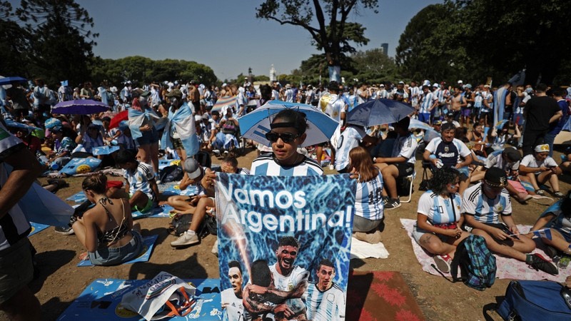 Nhất là khi Argentina vô địch World Cup 2022, từ này càng trở nên phổ biến hơn Nhất là khi Argentina vô địch World Cup 2022, từ này càng trở nên phổ biến hơn