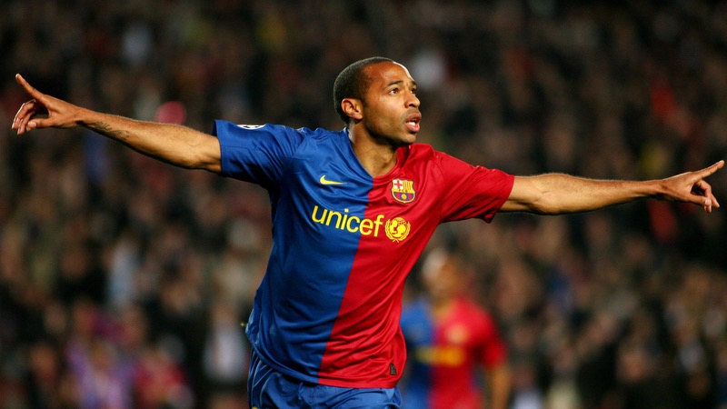 Dù giành mọi danh hiệu tại Barca, nhưng người hâm mộ luôn nhớ tới anh với thời gian tại Arsenal Dù giành mọi danh hiệu tại Barca, nhưng người hâm mộ luôn nhớ tới anh với thời gian tại Arsenal
