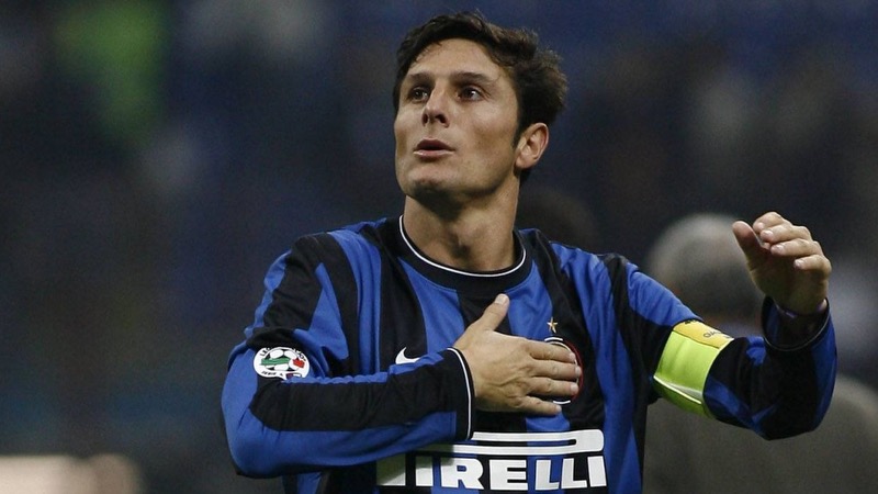Zanetti cũng là một cái tên rất vĩ đại của đội bóng này Zanetti cũng là một cái tên rất vĩ đại của đội bóng này