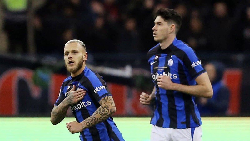 Hiện nay Inter Milan cũng đang sở hữu những cầu thủ rất xuất sắc trong hàng thủ Hiện nay Inter Milan cũng đang sở hữu những cầu thủ rất xuất sắc trong hàng thủv