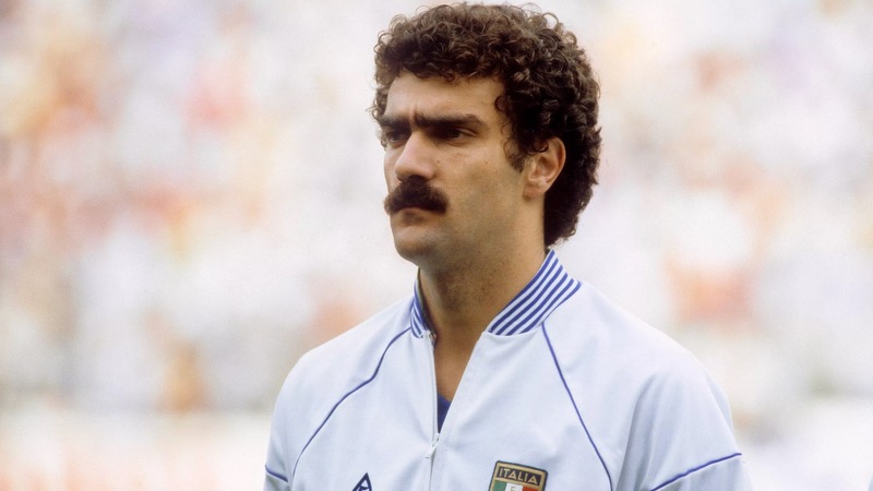 Hậu vệ Inter Milan huyền thoại đã giành cả sự nghiệp của mình cho đội bóng này Hậu vệ Inter Milan huyền thoại đã giành cả sự nghiệp của mình cho đội bóng này
