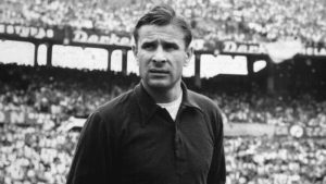 Thủ môn Lev Yashin - Nhện đen huyền thoại của làng túc cầu 6 Thủ môn Lev Yashin - Nhện đen huyền thoại của làng túc cầu