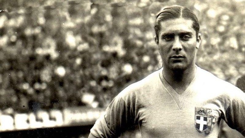 Giuseppe Meazza là tiền đạo Inter Milan được lấy tên để đặt cho sân bóng của câu lạc bộ Giuseppe Meazza là tiền đạo Inter Milan được lấy tên để đặt cho sân bóng của câu lạc bộ