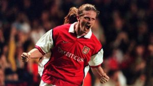 Cầu thủ Emmanuel Petit - Gã đấu sĩ tài hoa của bóng đá Pháp 2 Cầu thủ Emmanuel Petit - Gã đấu sĩ tài hoa của bóng đá Pháp