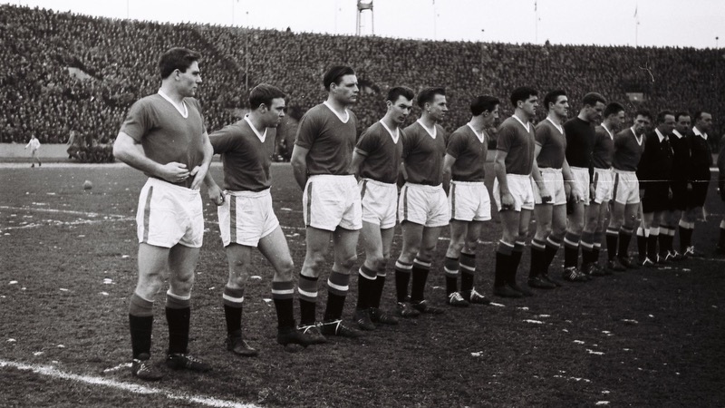 Cũng như Busby Babes tan vỡ một cách đáng tiếc Cũng như Busby Babes tan vỡ một cách đáng tiếc