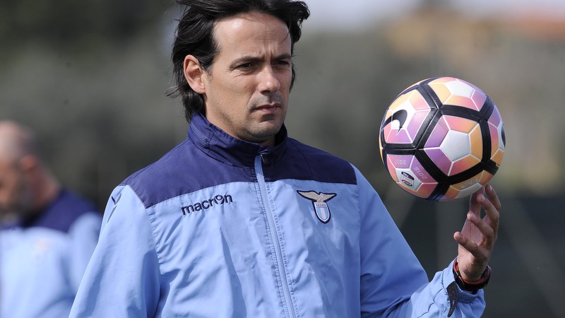 Huấn luyện viên Simone Inzaghi bắt đầu sự nghiệp chỉ đạo của mình với Lazio Huấn luyện viên Simone Inzaghi bắt đầu sự nghiệp chỉ đạo của mình với Lazio