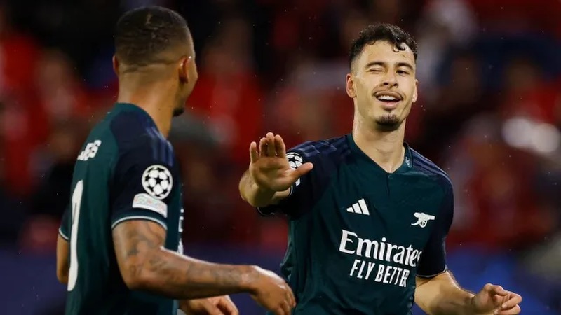 Không phải cái tên nào của Arsenal cũng chơi thành công Không phải cái tên nào của Arsenal cũng chơi thành công
