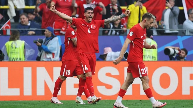 Thổ Nhĩ Kỳ cũng có trận đấu chào Euro 2024 rất tưng bừng Thổ Nhĩ Kỳ cũng có trận đấu chào Euro 2024 rất tưng bừng