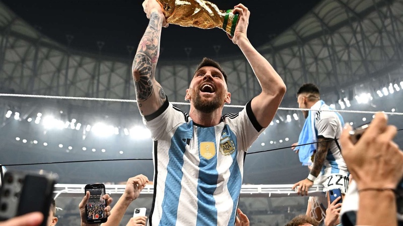 Cầu thủ Lionel Messi đã vượt qua mọi cái tên vĩ đại nhất Cầu thủ Lionel Messi đã vượt qua mọi cái tên vĩ đại nhất