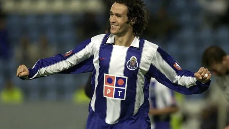 Cầu thủ Ricardo Carvalho trong màu áo Porto Cầu thủ Ricardo Carvalho trong màu áo Porto