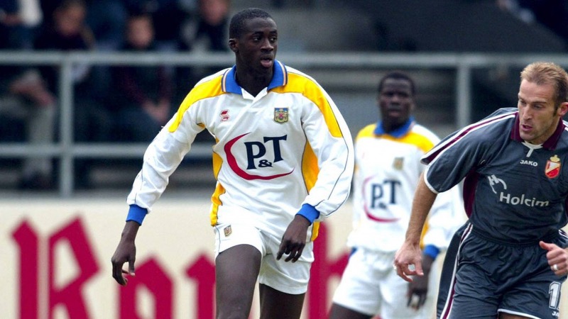 Cầu thủ Yaya Toure từng phải chơi cho khá nhiều đội bóng nhỏ Cầu thủ Yaya Toure từng phải chơi cho khá nhiều đội bóng nhỏ