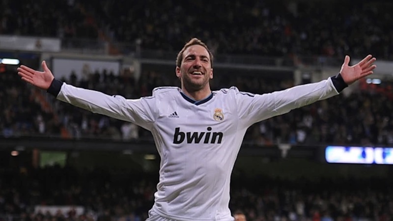 Cầu thủ Gonzalo Higuain đã nhanh chóng thể hiện được tài năng của mình Cầu thủ Gonzalo Higuain đã nhanh chóng thể hiện được tài năng của mình