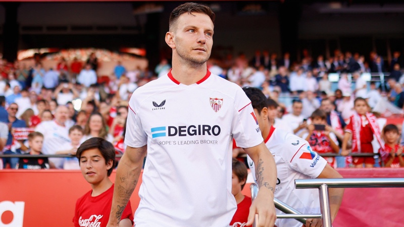 Thực sự cầu thủ Ivan Rakitic cũng là một cá tính rất đặc biệt Thực sự cầu thủ Ivan Rakitic cũng là một cá tính rất đặc biệt
