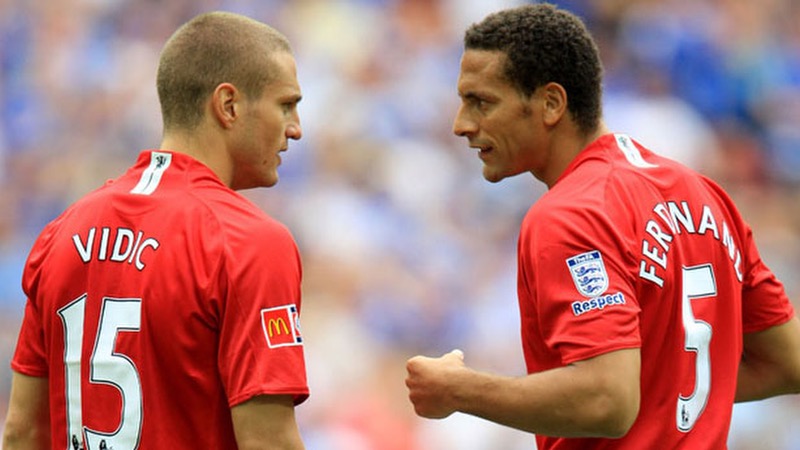 Cầu thủ Nemanja Vidic đã cùng với Ferdinand tạo nên cặp bài trùng khét tiếng Cầu thủ Nemanja Vidic đã cùng với Ferdinand tạo nên cặp bài trùng khét tiếng