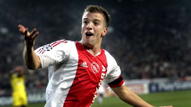 Cầu thủ Rafael van der Vaart đã từng là một tiềm năng rất lớn Cầu thủ Rafael van der Vaart đã từng là một tiềm năng rất lớn