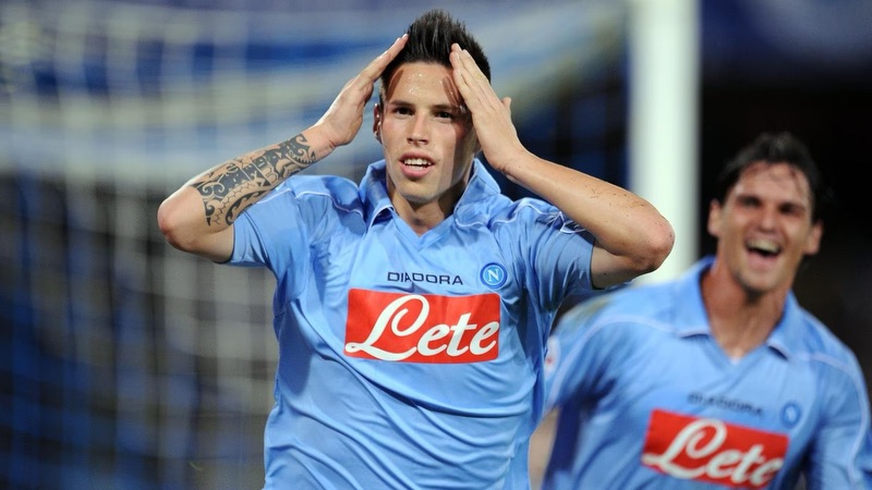 Và sau đó đã luôn gắn liền với Napoli Và sau đó đã luôn gắn liền với Napoli