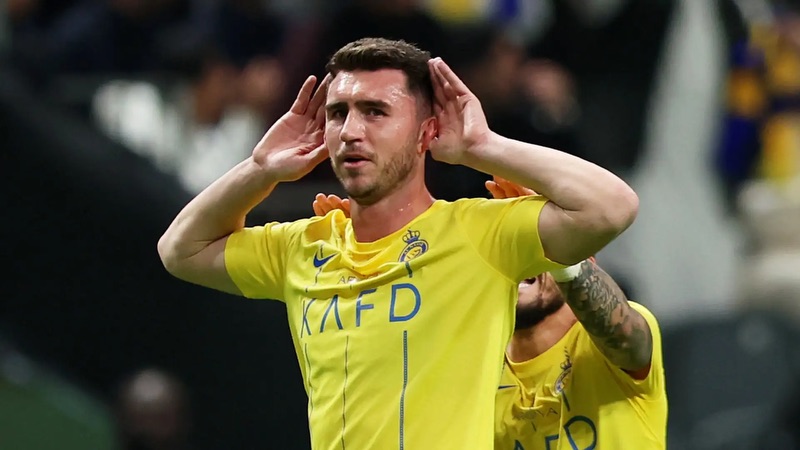 Nhưng khi đang đỉnh cao thì cầu thủ Aymeric Laporte lại đến với giải đấu Ả Rập để chơi bóng Nhưng khi đang đỉnh cao thì cầu thủ Aymeric Laporte lại đến với giải đấu Ả Rập để chơi bóng