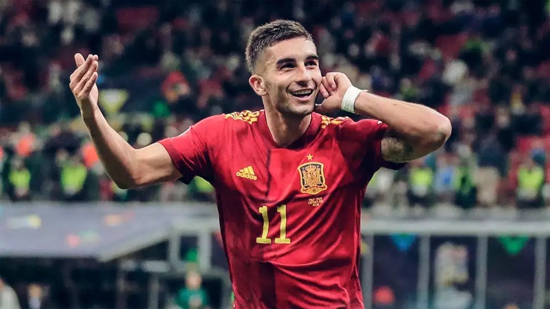 Nhưng dường như cầu thủ Ferran Torres được đánh giá quá cao với tài năng của mình Nhưng dường như cầu thủ Ferran Torres được đánh giá quá cao với tài năng của mình
