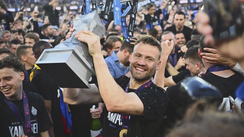 Dù ở thời điểm nào, thủ môn Simon Mignolet luôn bị coi là một thủ thành không đủ tốt Dù ở thời điểm nào, thủ môn Simon Mignolet luôn bị coi là một thủ thành không đủ tốt