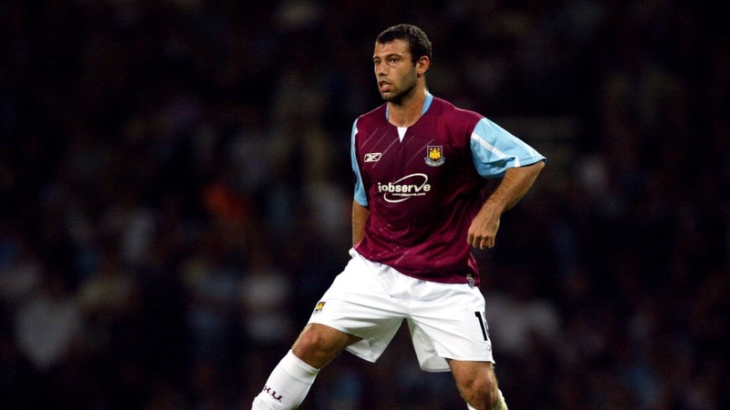Cầu thủ Javier Mascherano thể hiện được tài năng của mình từ rất sớm Cầu thủ Javier Mascherano thể hiện được tài năng của mình từ rất sớm