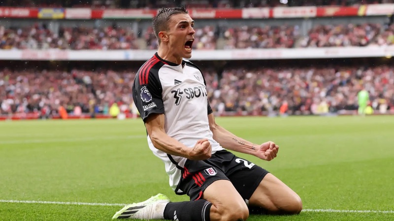 Mãi cho đến khi khoác áo Fulham thì mới có cơ hội tỏa sáng Mãi cho đến khi khoác áo Fulham thì mới có cơ hội tỏa sáng
