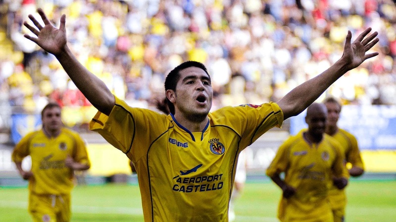 Cầu thủ Santi Cazorla là một cầu thủ xuất chúng Cầu thủ Santi Cazorla là một cầu thủ xuất chúng