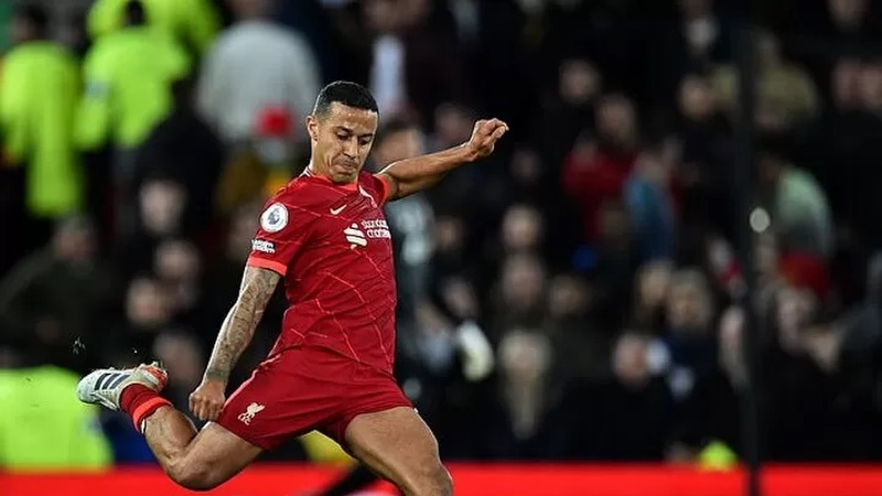 Có lẽ cầu thủ Thiago Alcantara xứng đáng với biệt danh người nghệ sĩ sân cỏ Có lẽ cầu thủ Thiago Alcantara xứng đáng với biệt danh người nghệ sĩ sân cỏ